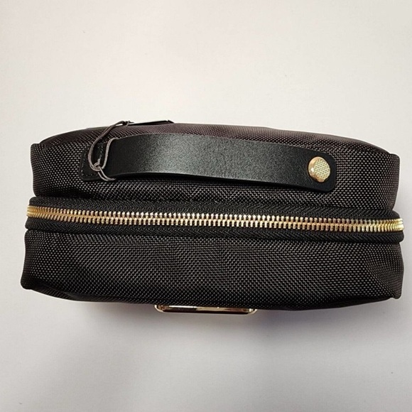 NWT Authentic Tumi Alpha Split Travel Kit Toiletry
Black Unisex - Picture 5 of 8